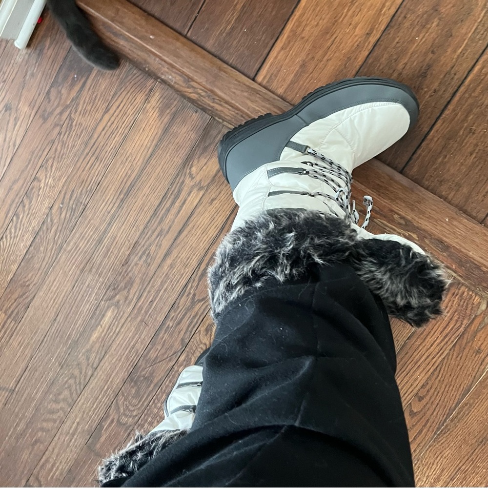Women's White and Gray Winter Boots